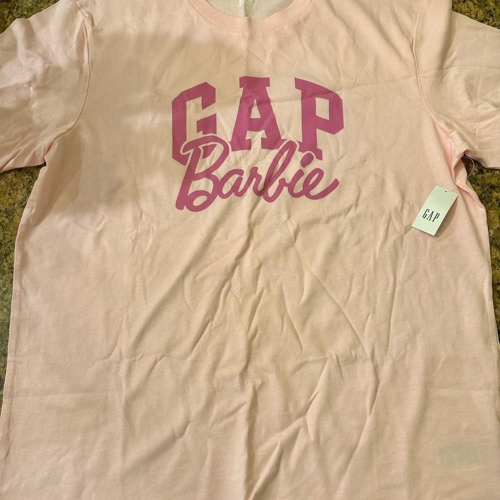 Pink Gap Barbie Shirt - size medium!! 🩷